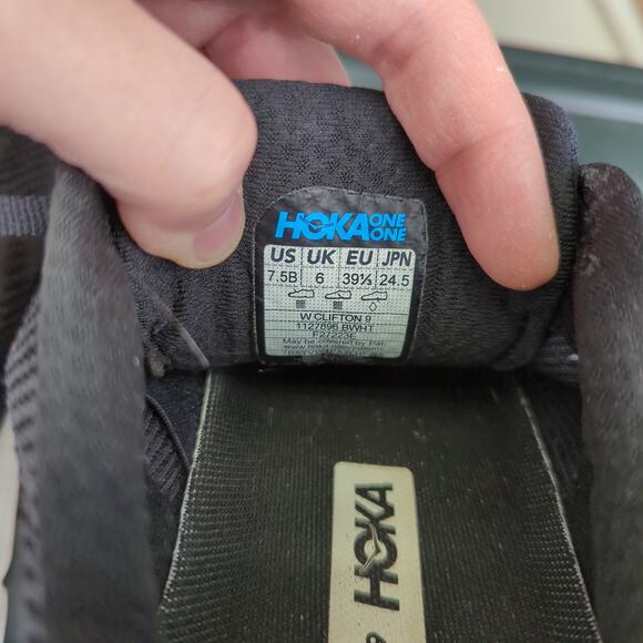 Hoka Clifton 9 Black Athletic Running Shoes Women's Size 7.5B 1127896 BWHT - Picture 9 of 9